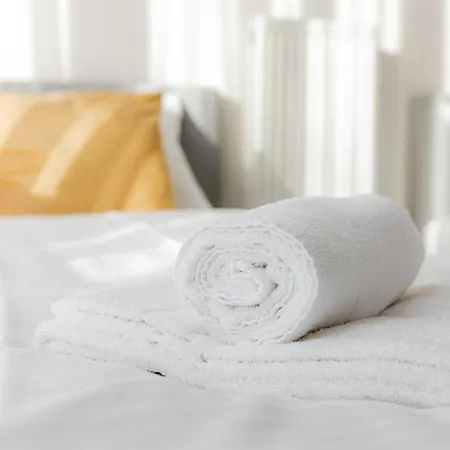 Come4stay - Holzheim 411 I Modern I Wlan I Kueche I Parkplatz I Smarttv Mit Netflix